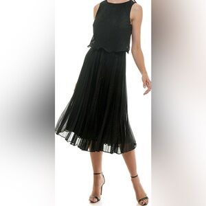 Maison Tara Women's Pleated Glitter Matte Popover Midi Dress 6 Black